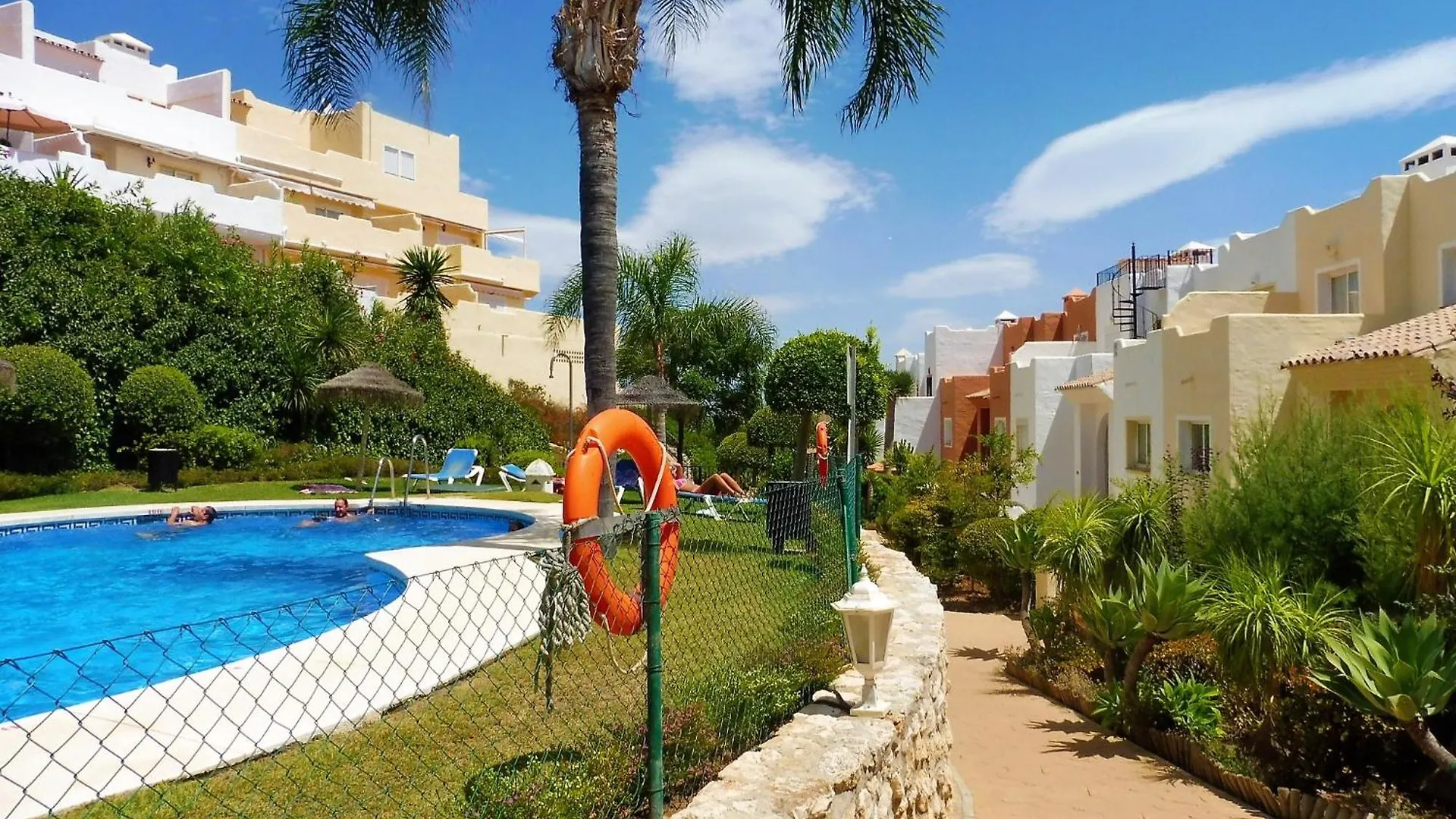 Appartamento Penthouse Terrazas De La Bahia Bahia de Casares 0*,